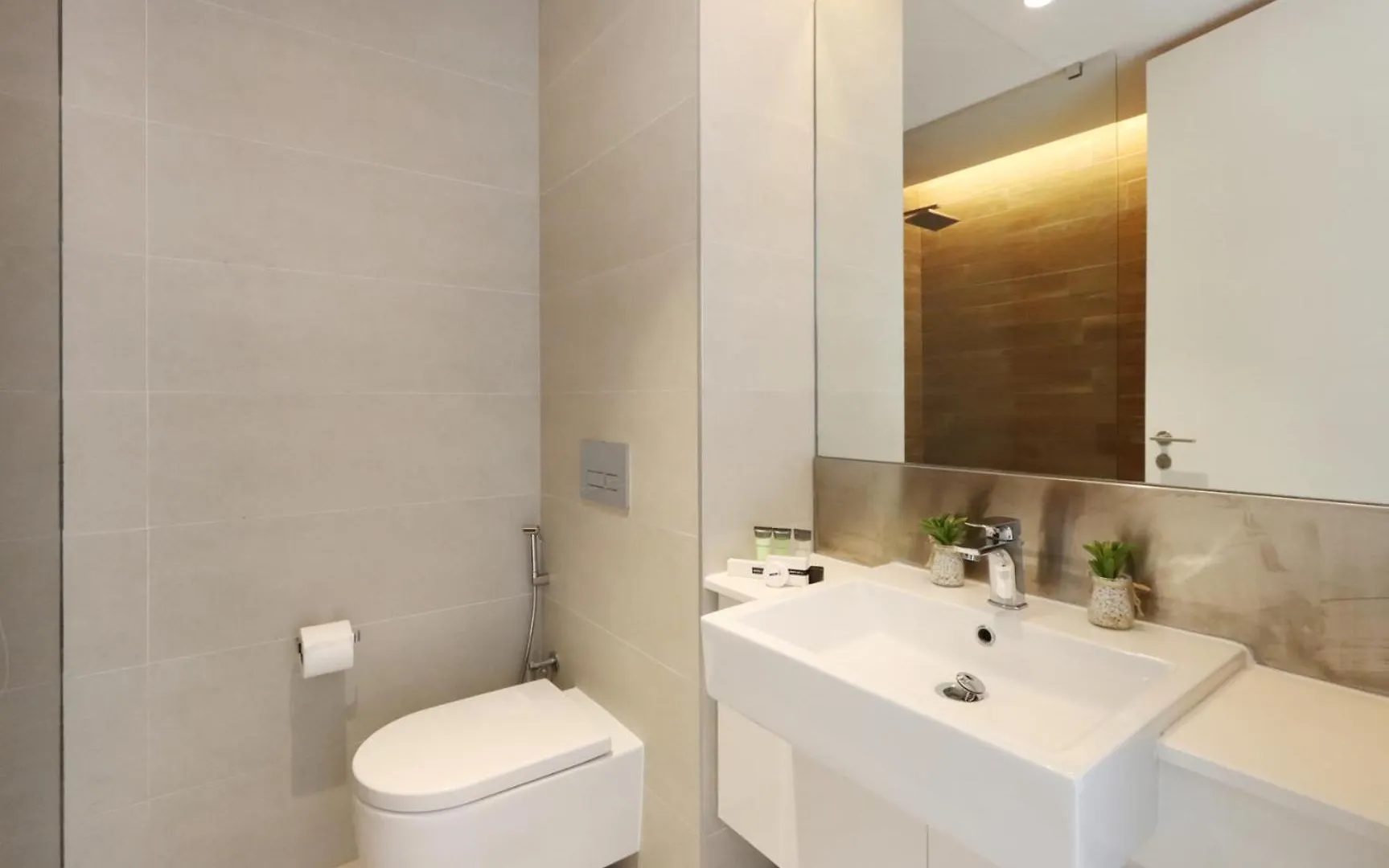 Livbnb-2Br Suite In Bluewaters With Ain Dubai View Apartment