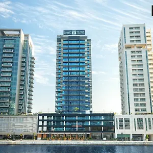 The First Collection Waterfront Ντουμπάι